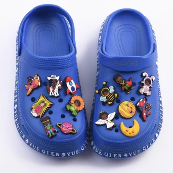 1 vnt Vaikiškų žaislinių batų žavesio priedai Šaunus berniukas Superherojus Croc batų žavesys Miela mergaitė Dovanų klumpių batai Vaikų žaidimo dekoravimas