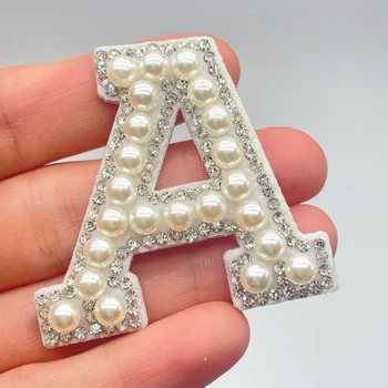 4.5CM Balto perlo raidės pleistrai Kalnų krištolo geležis ant pleistrų Abėcėlė drabužiams 3D karoliukų aplikacijos ženklelis krepšio kepurei Jean ABC