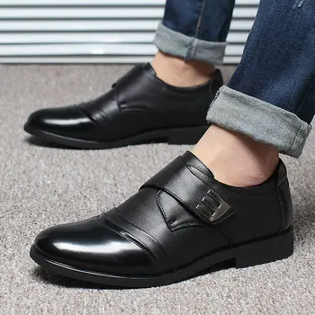 Nauja mada vyriški slydimai ant odinių batų loafers plokšti vyriški smailūs kojų pirštai verslo batai Vestuvių laisvalaikio suknelės batai 2021