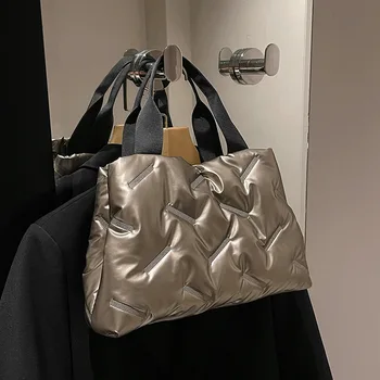 Naujas moteriškas nešiojamas apatinis krepšys Paprastas ryškus žemyn medvilnės užpildytas krepšys Didelės talpos Oksfordo audinio pečių krepšys Dizaineris