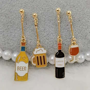 Vyno auskarai, alaus auskarai, rankų darbo asimetriški auskarai papuošalai Mini maisto papuošalai Dovanos vyno ir alaus mėgėjams